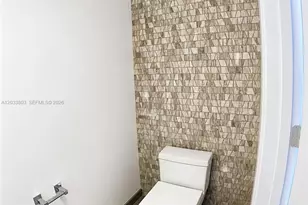 88 SW 7th St, Miami, FL 33130 - Photo 18