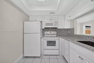 20759 SW 83rd Ave, Cutler Bay, FL 33189 - Photo 6