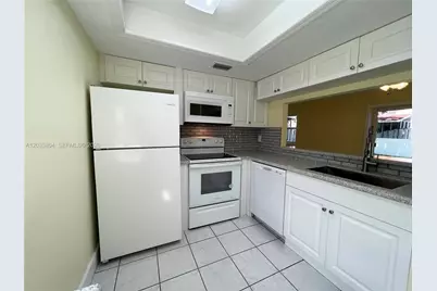 20759 SW 83rd Ave, Cutler Bay, FL 33189 - Photo 2