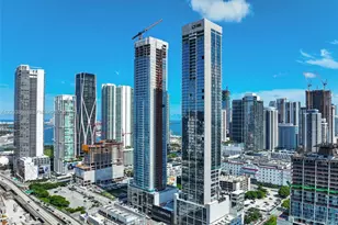 20 NE 11th St, Miami, FL 33132 - Photo 36