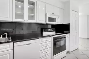 6770 Indian Creek Dr, Miami Beach, FL 33141 - Photo 12