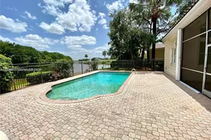 2694 Oakmont, Weston, FL 33332 - Photo 18