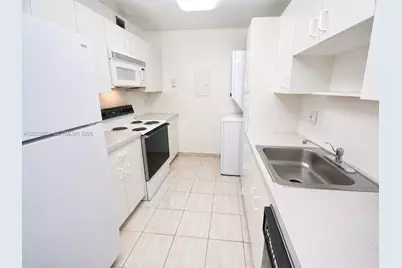 7935 SW 86th St #823, Miami, FL 33143 - Photo 2