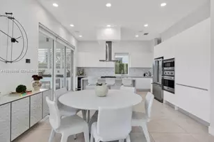 10250 NW 75th Terrace, Doral, FL 33178 - Photo 8