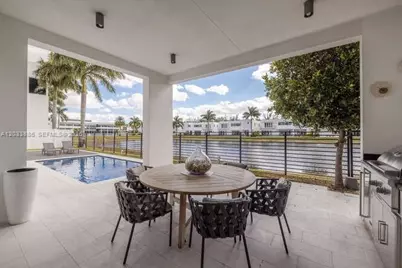10250 NW 75th Ter, Doral, FL 33178 - Photo 28