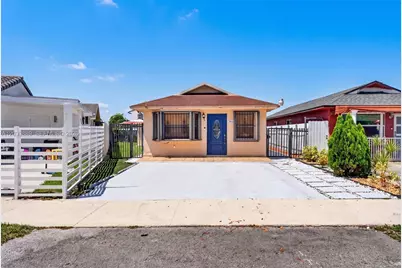 983 W 42nd Pl, Hialeah, FL 33012 - Photo 1