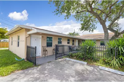 2247 Simms St, Hollywood, FL 33020 - Photo 2