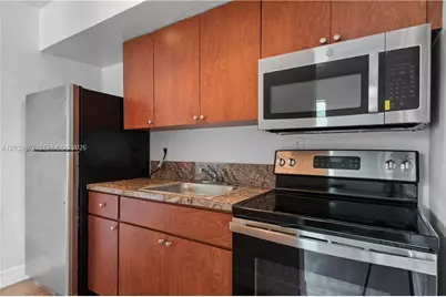 2247 Simms St, Hollywood, FL 33020 - Photo 8