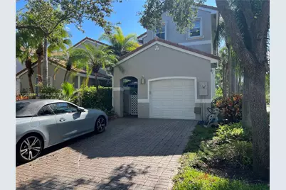 1140 Cliffrose St #1140, Hollywood, FL 33019 - Photo 1