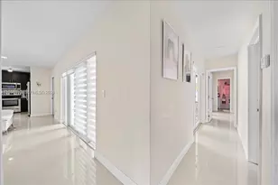 9915 Santos Dr, Cutler Bay, FL 33189 - Photo 10