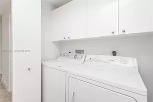 901 Brickell Key Bl, Miami, FL 33131 - Photo 22