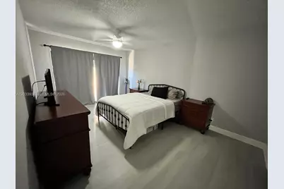 3931 SW 84th Ter, Davie, FL 33328 - Photo 10