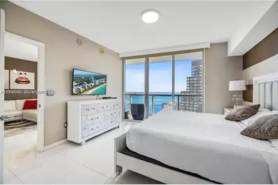 485 Brickell Ave #3109, Miami, FL 33131 - Photo 12