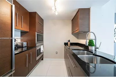 485 Brickell Ave #3109, Miami, FL 33131 - Photo 6