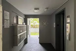 645 NE 121st St, North Miami, FL 33161 - Photo 16