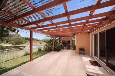 685 SW 198th Ter, Pembroke Pines, FL 33029 - Photo 34