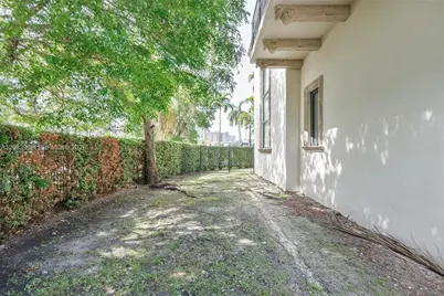 18825 N Bay Rd, Sunny Isles Beach, FL 33160 - Photo 56