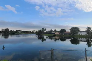 320 SW 99th Ave, Pembroke Pines, FL 33025 - Photo 34