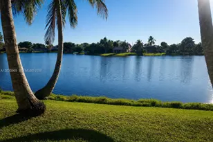 320 SW 99th Ave, Pembroke Pines, FL 33025 - Photo 18