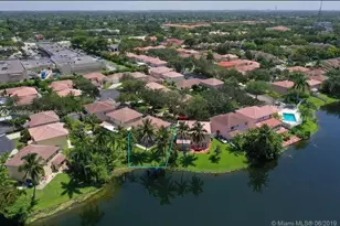 320 SW 99th Ave, Pembroke Pines, FL 33025 - Photo 18