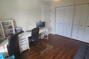 320 SW 99th Ave, Pembroke Pines, FL 33025 - Photo 20