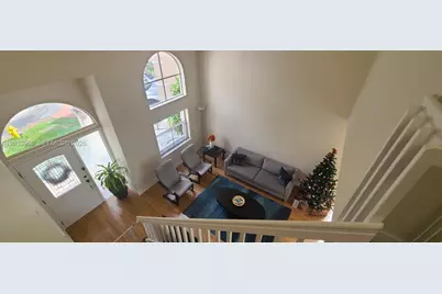 320 SW 99th Ave, Pembroke Pines, FL 33025 - Photo 14