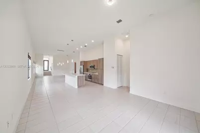 7635 NW 103rd Pl, Doral, FL 33178 - Photo 28