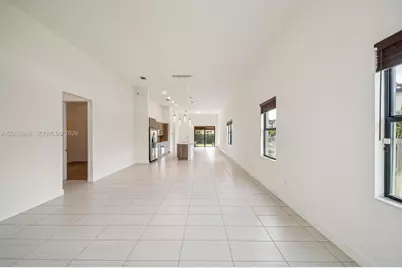 7635 NW 103rd Pl, Doral, FL 33178 - Photo 22