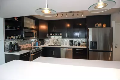 7135 Collins Ave #735, Miami Beach, FL 33141 - Photo 8
