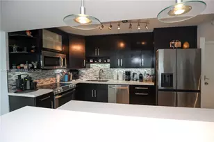 7135 Collins Ave, Miami Beach, FL 33141 - Photo 8