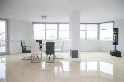 7135 Collins Ave #735, Miami Beach, FL 33141 - Photo 4
