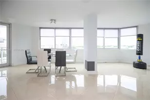 7135 Collins Ave, Miami Beach, FL 33141 - Photo 4