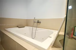 7135 Collins Ave, Miami Beach, FL 33141 - Photo 30