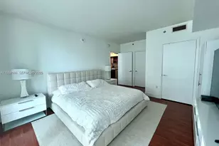 500 Brickell Ave, Miami, FL 33131 - Photo 16