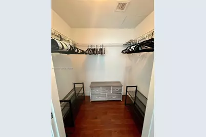 500 Brickell Ave #1410, Miami, FL 33131 - Photo 22