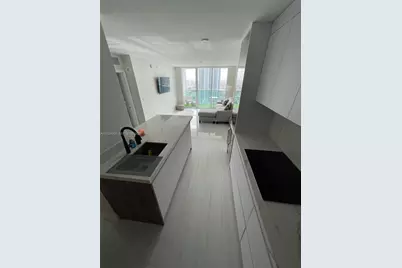 31 SE 5th St #3103, Miami, FL 33131 - Photo 8
