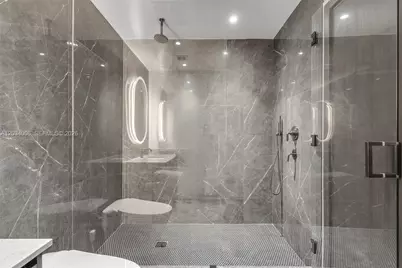 20 NE 11th St #5102, Miami, FL 33132 - Photo 16