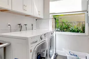 375 SW 16th St, Boca Raton, FL 33432 - Photo 12