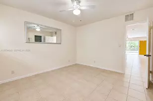 3217 NE 7th Pl, Pompano Beach, FL 33062 - Photo 12