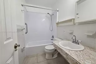 3217 NE 7th Pl, Pompano Beach, FL 33062 - Photo 6