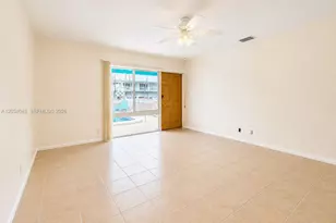 3217 NE 7th Pl, Pompano Beach, FL 33062 - Photo 8