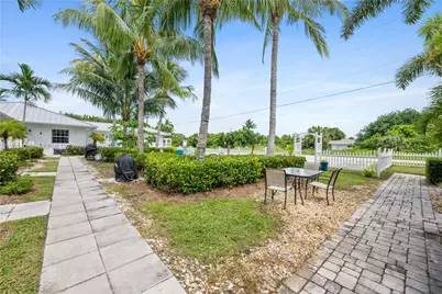 2502 Tamarind Dr, Fort Pierce, FL 34949 - Photo 22