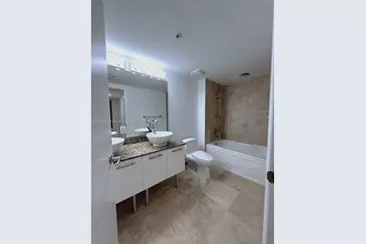 41 SE 5th St #911, Miami, FL 33131 - Photo 8