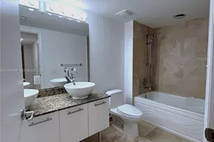 41 SE 5th St, Miami, FL 33131 - Photo 8