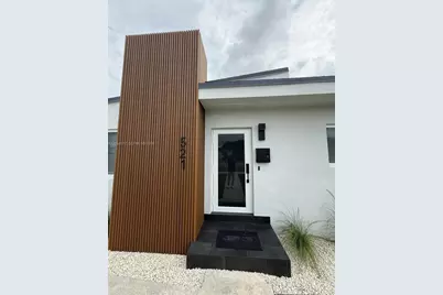 521 E 33rd St, Hialeah, FL 33013 - Photo 6
