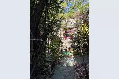 8238 NE 9th Ave, Miami, FL 33138 - Photo 50
