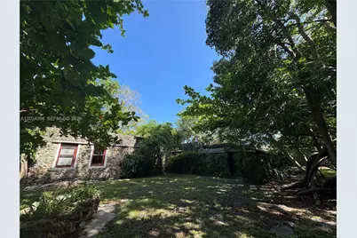 8238 NE 9th Ave, Miami, FL 33138 - Photo 2