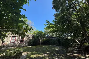 8238 NE 9th Ave, Miami, FL 33138 - Photo 2