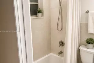 180 NE 12th Ave, Hallandale Beach, FL 33009 - Photo 10