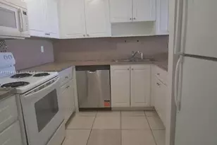 6940 Miami Gardens Dr, Hialeah, FL 33015 - Photo 2